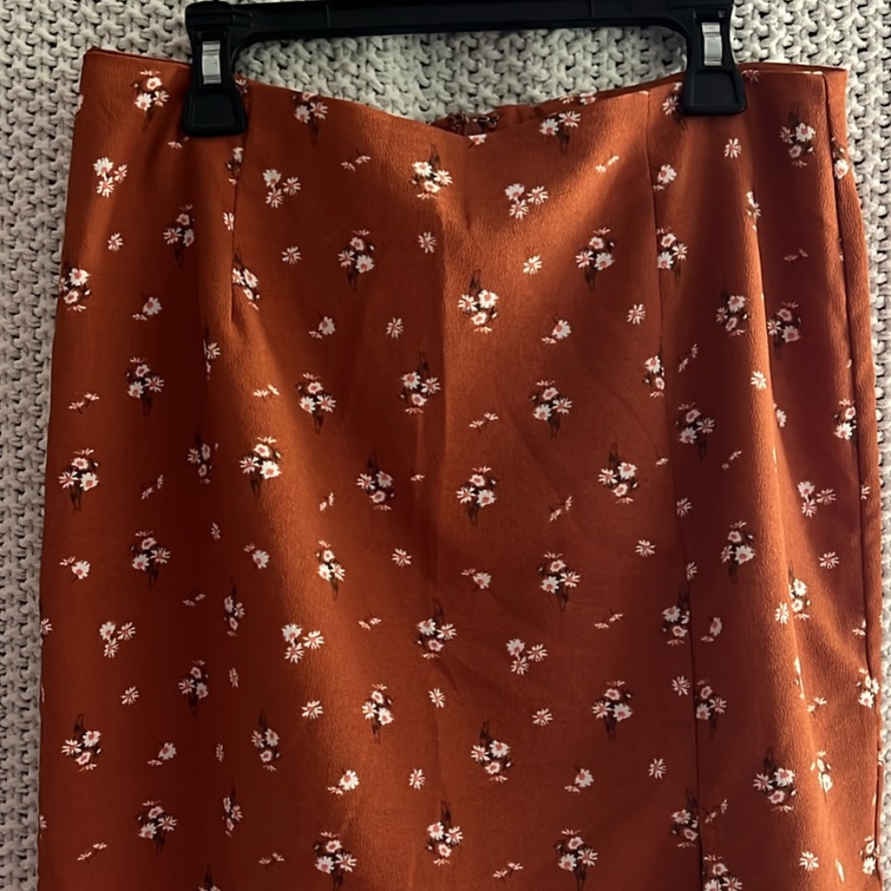 Aeropostale Brown Floral Short Aline Skirt; Size M